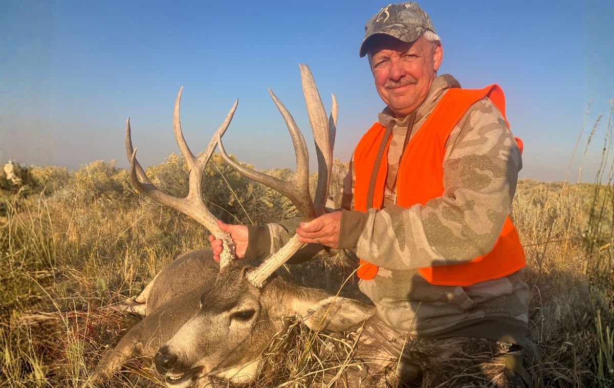 Town Mule Deer Hunts near Casper, Wyoming
